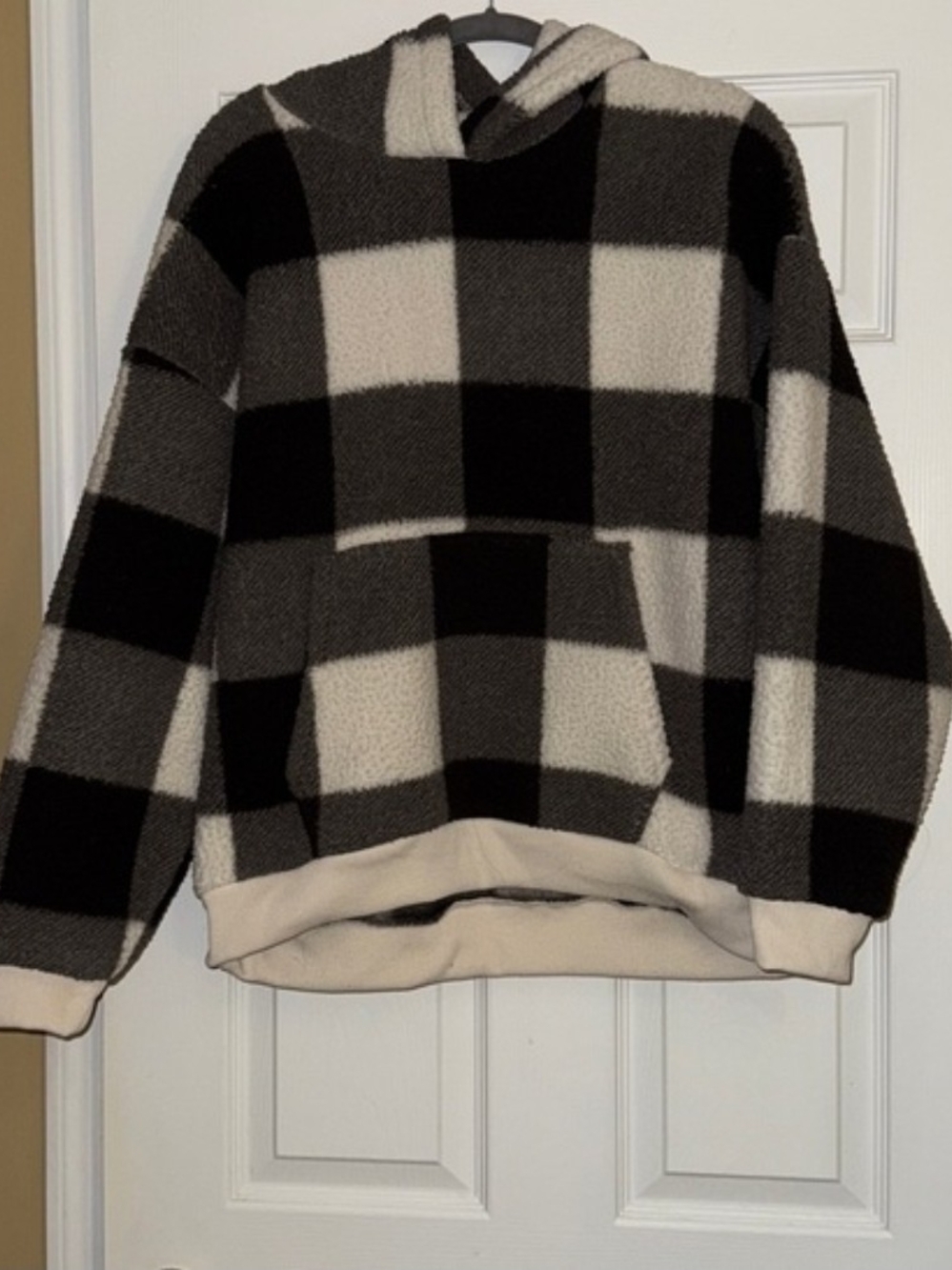 American Eagle Cozy Oversized Buffalo Check Sherpa Hoodie